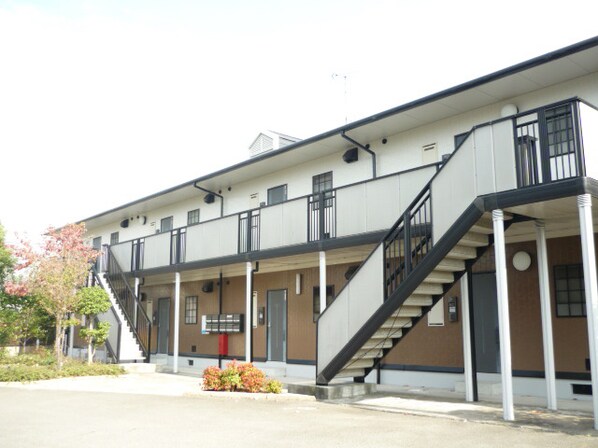 ハッピーバード市川の物件外観写真